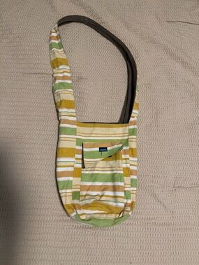 Kavu boho reversible shoulder bag